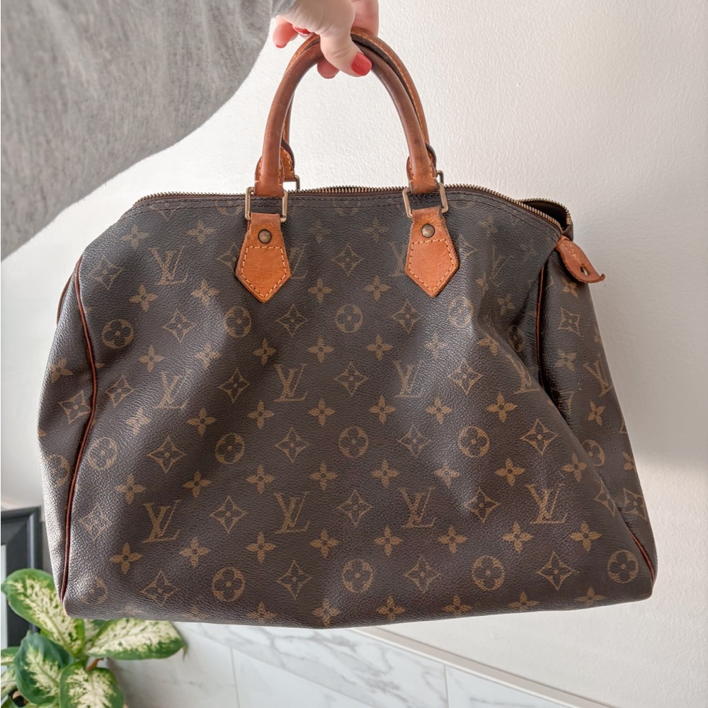Louis Vuitton Speedy 35
